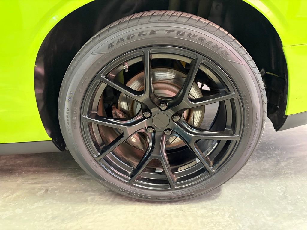 Used 2015 Dodge Challenger R/T Scat Pack w/ Scat Pack Appearance Package RWD image 21