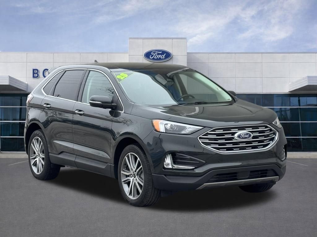Used 2023 Ford Edge Titanium AWD/4WD image 2
