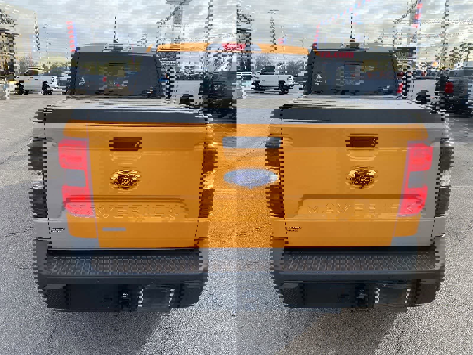 Used 2022 Ford Maverick Lariat w/ Lariat Luxury Package image 8