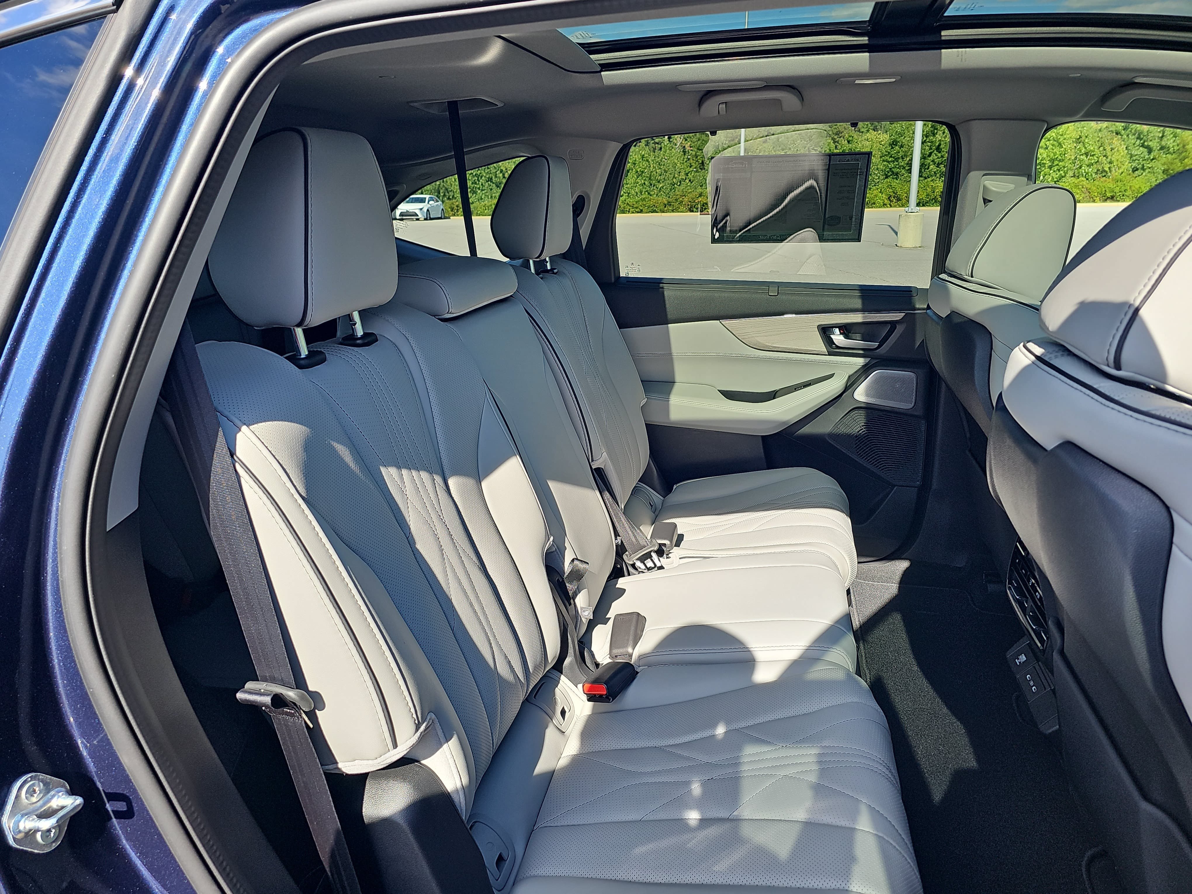 Used 2026 Acura MDX w/ Advance Package AWD/4WD image 12