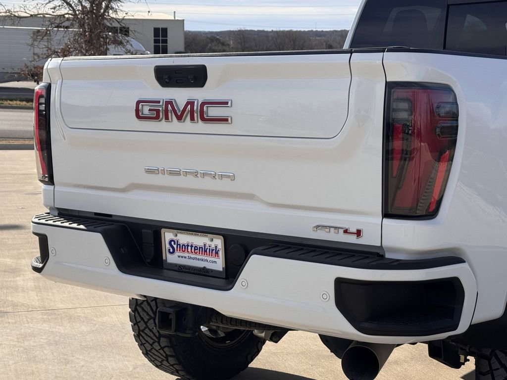 Used 2024 GMC Sierra 2500 AT4 w/ AT4 Premium Plus Package image 6