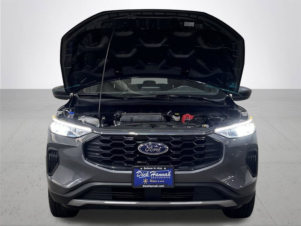 Certified 2025 Ford Escape ST-Line AWD/4WD image 6