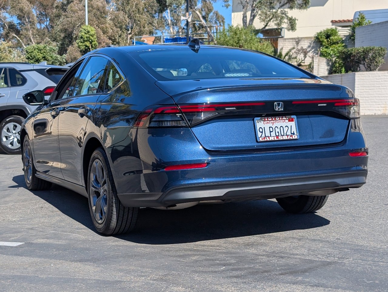 Used 2024 Honda Accord EX image 11