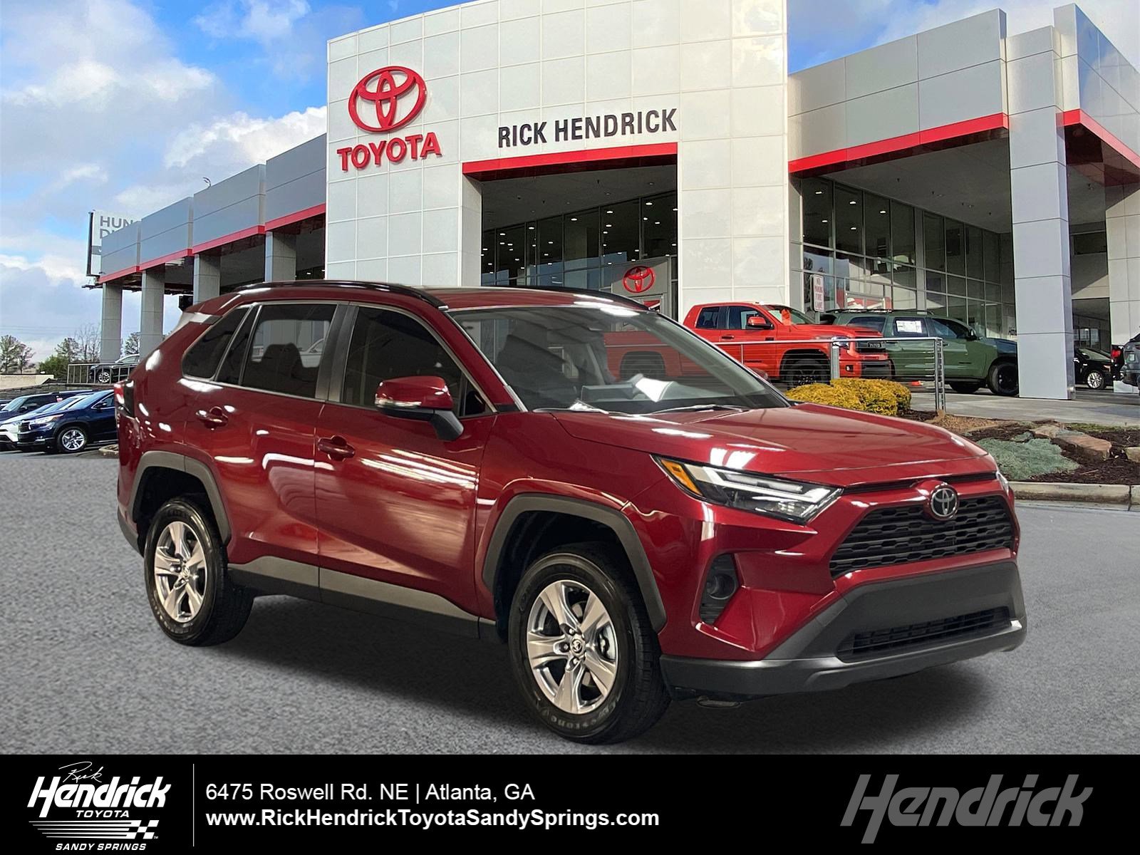 Used 2024 Toyota RAV4 XLE image 1