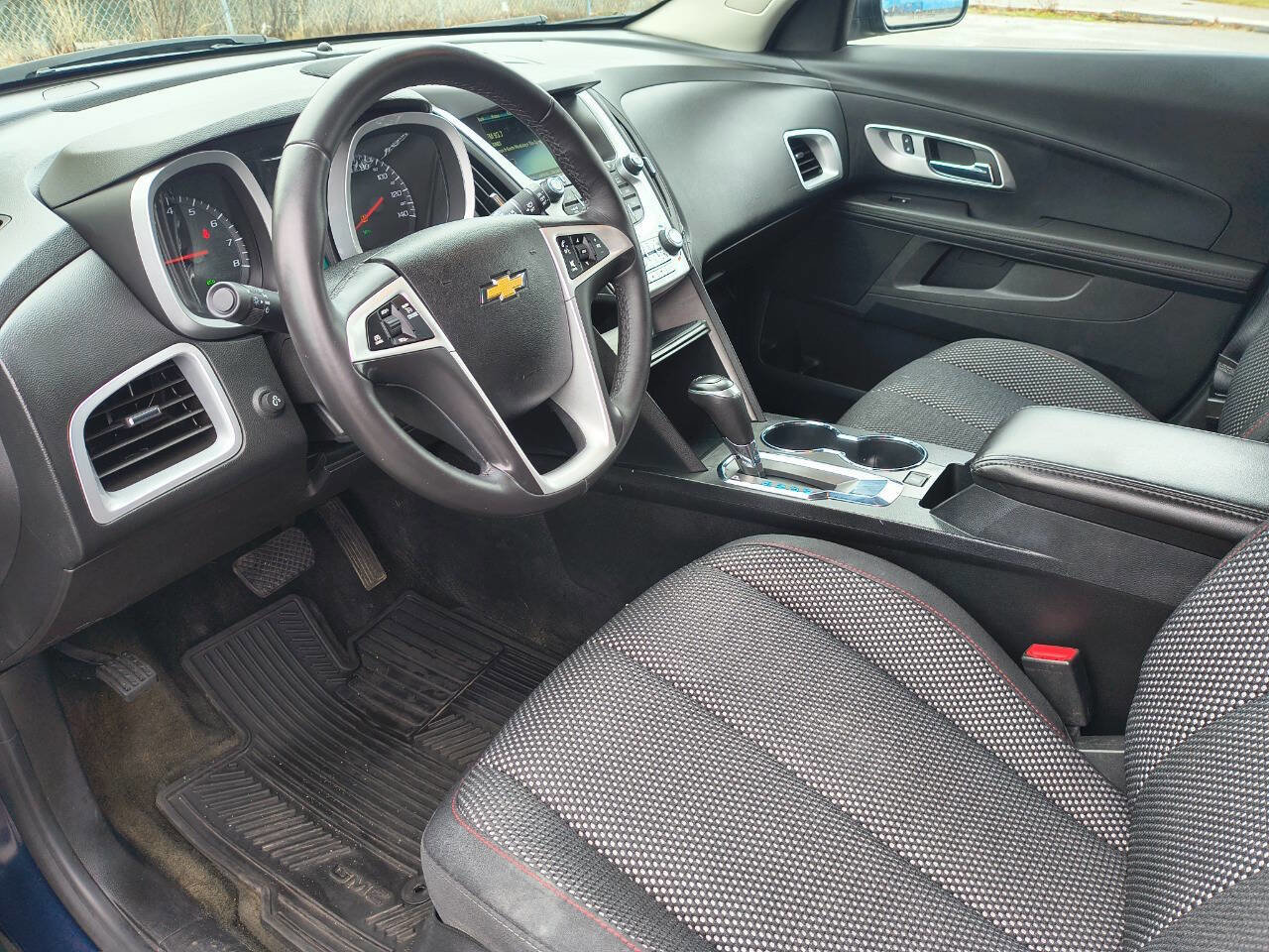 Used 2017 Chevrolet Equinox LT w/ Convenience Package image 9