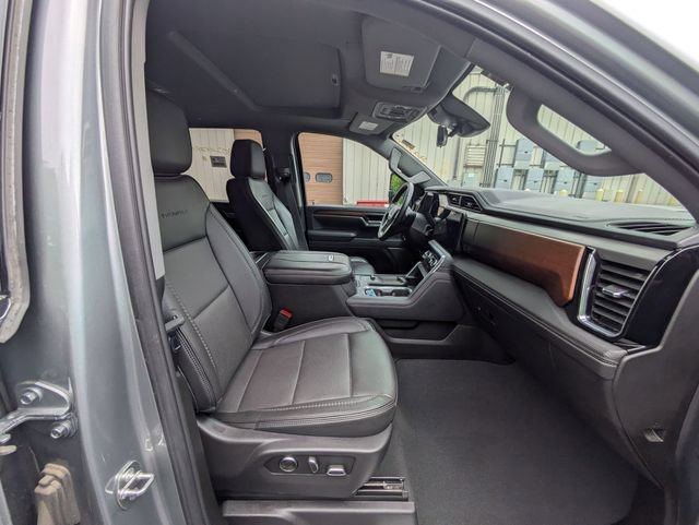 Used 2024 GMC Sierra 2500 Denali w/ Denali Reserve Package AWD/4WD image 36