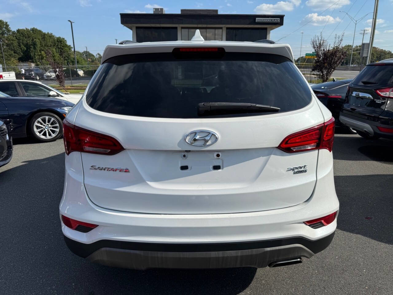 Used 2017 Hyundai Santa Fe Sport image 5
