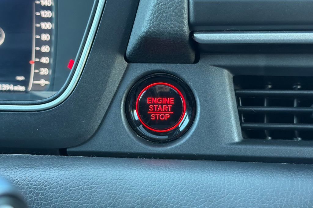 Used 2025 Honda Pilot Black Edition image 22