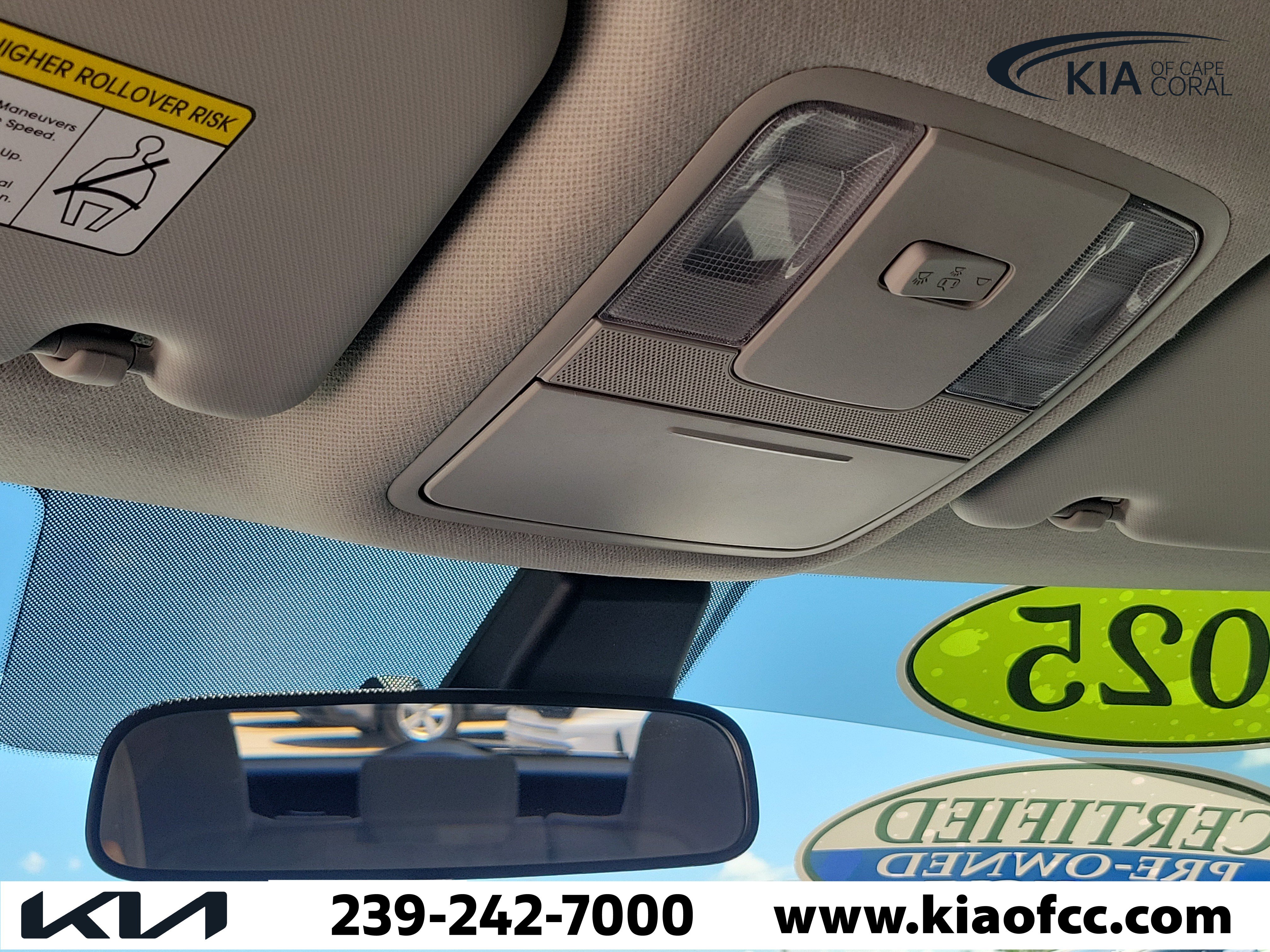 Used 2025 Kia Soul LX FWD image 32