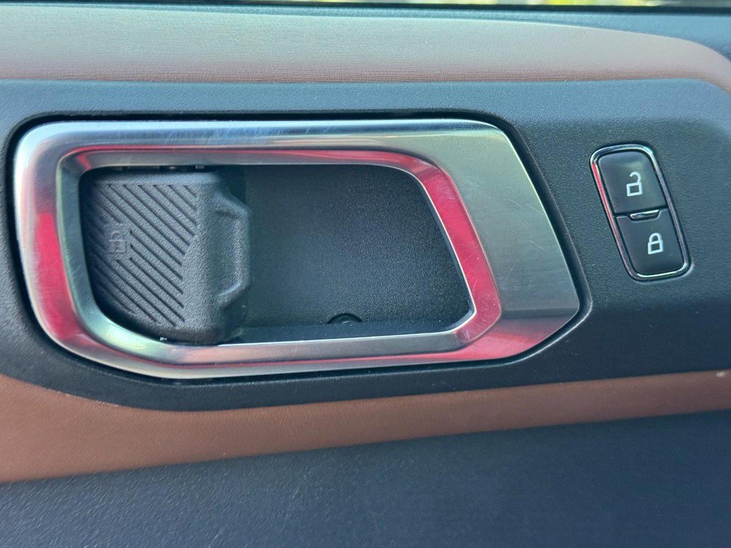 Used 2022 Ford Bronco Outer Banks image 16