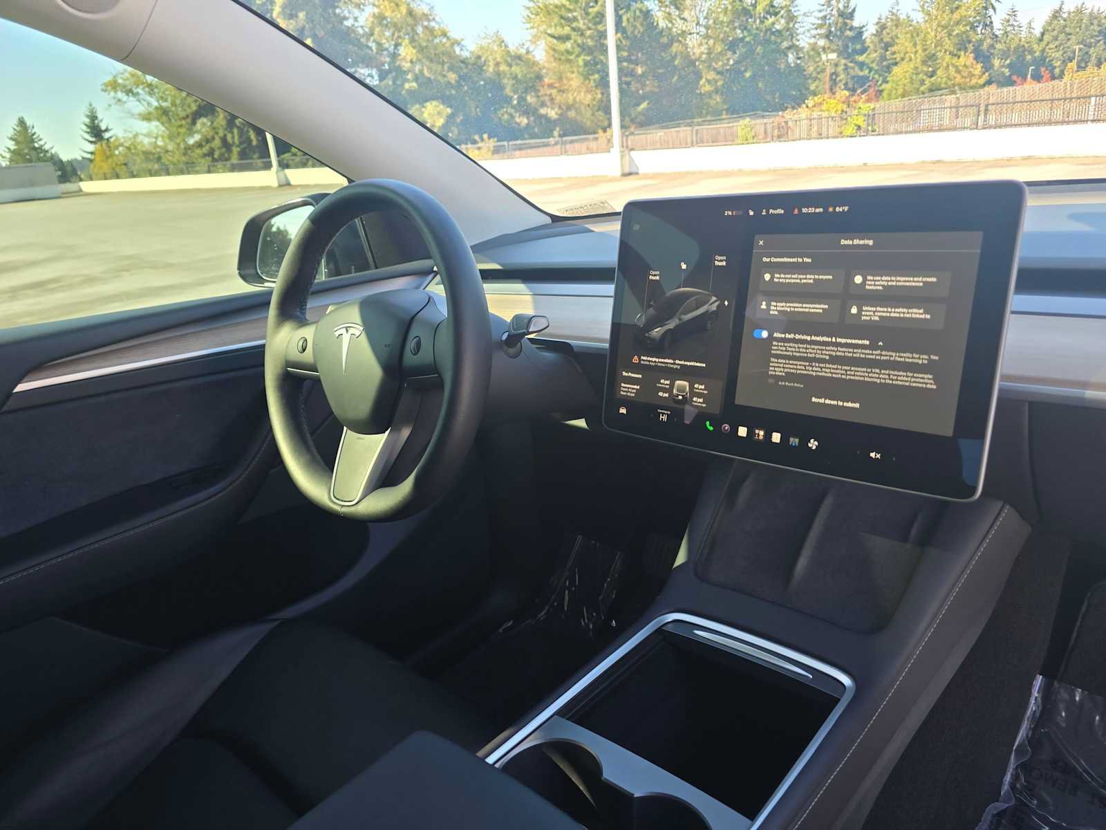 Used 2025 Tesla Model Y Long Range RWD image 10