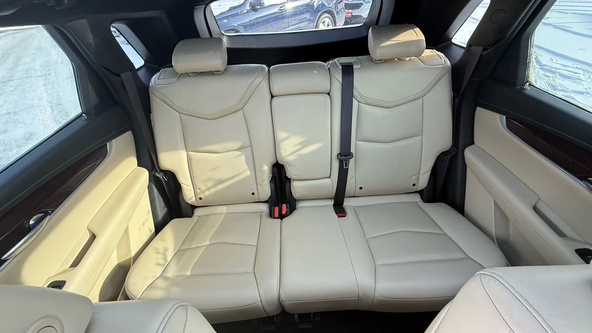 Used 2017 Cadillac XT5 Luxury image 32