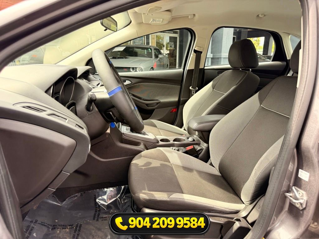 Used 2014 Ford Focus SE FWD image 19