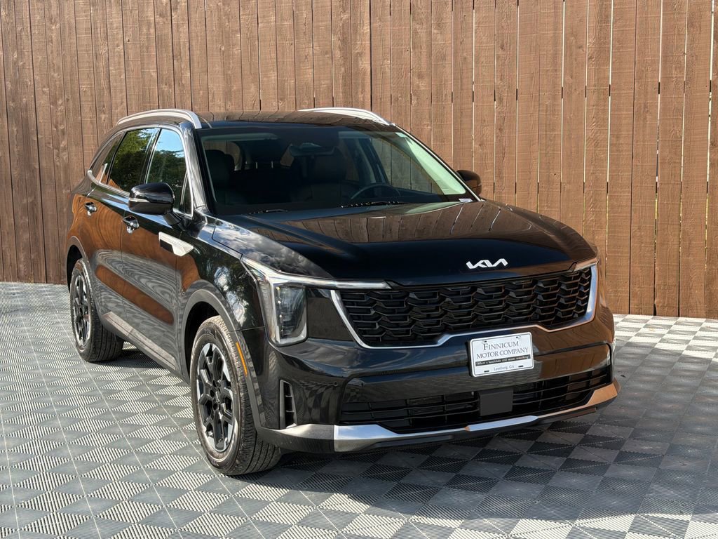 Used 2024 Kia Sorento S w/ Panoramic Sunroof Package FWD image 12