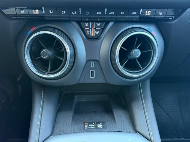 Certified 2024 Chevrolet Blazer LT w/ Convenience Package FWD image 28