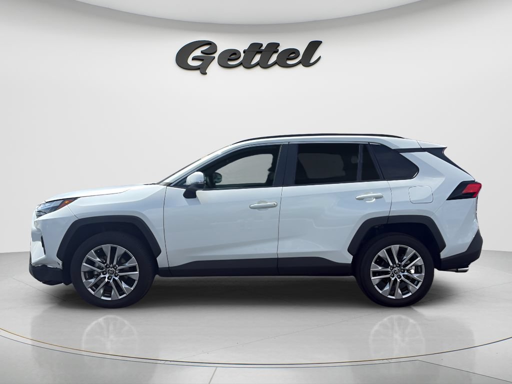Used 2023 Toyota RAV4 XLE Premium FWD image 8