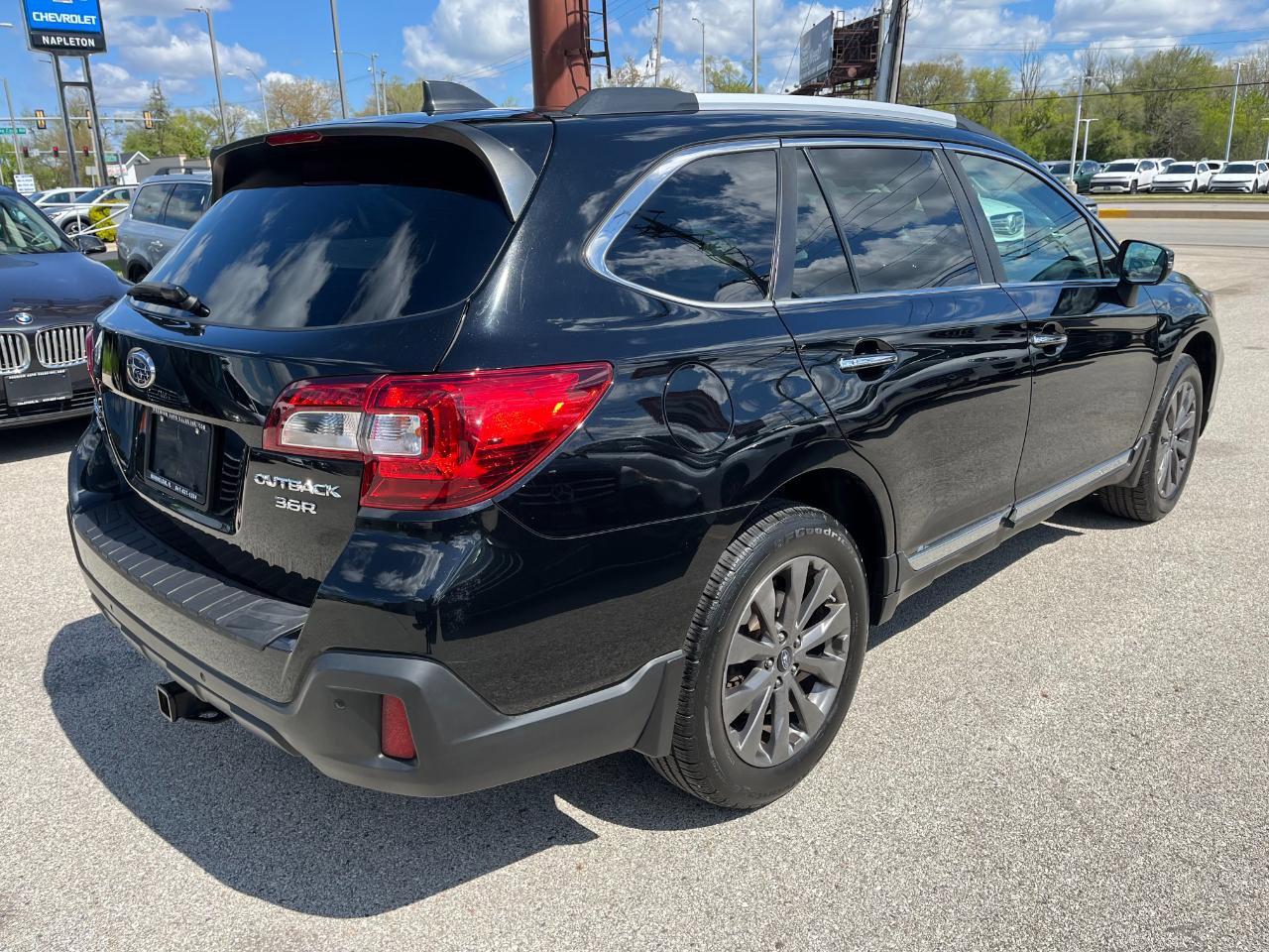 Used 2018 Subaru Outback 3.6R Touring AWD/4WD image 5
