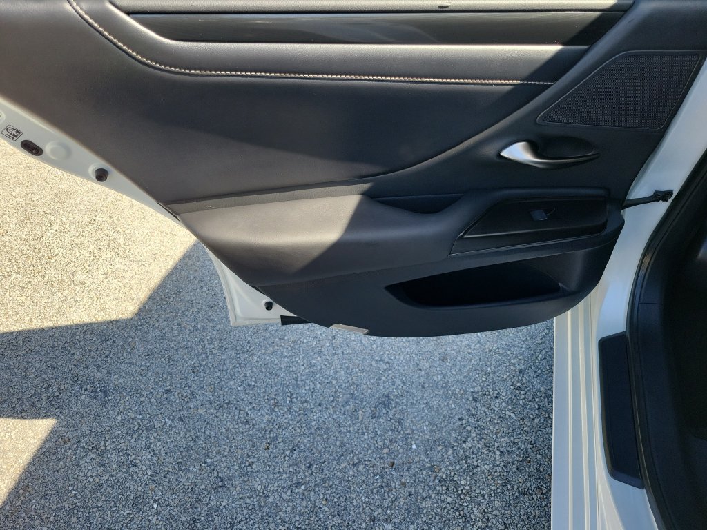 Used 2019 Lexus ES 350 w/ Accessory Package 2 FWD image 17