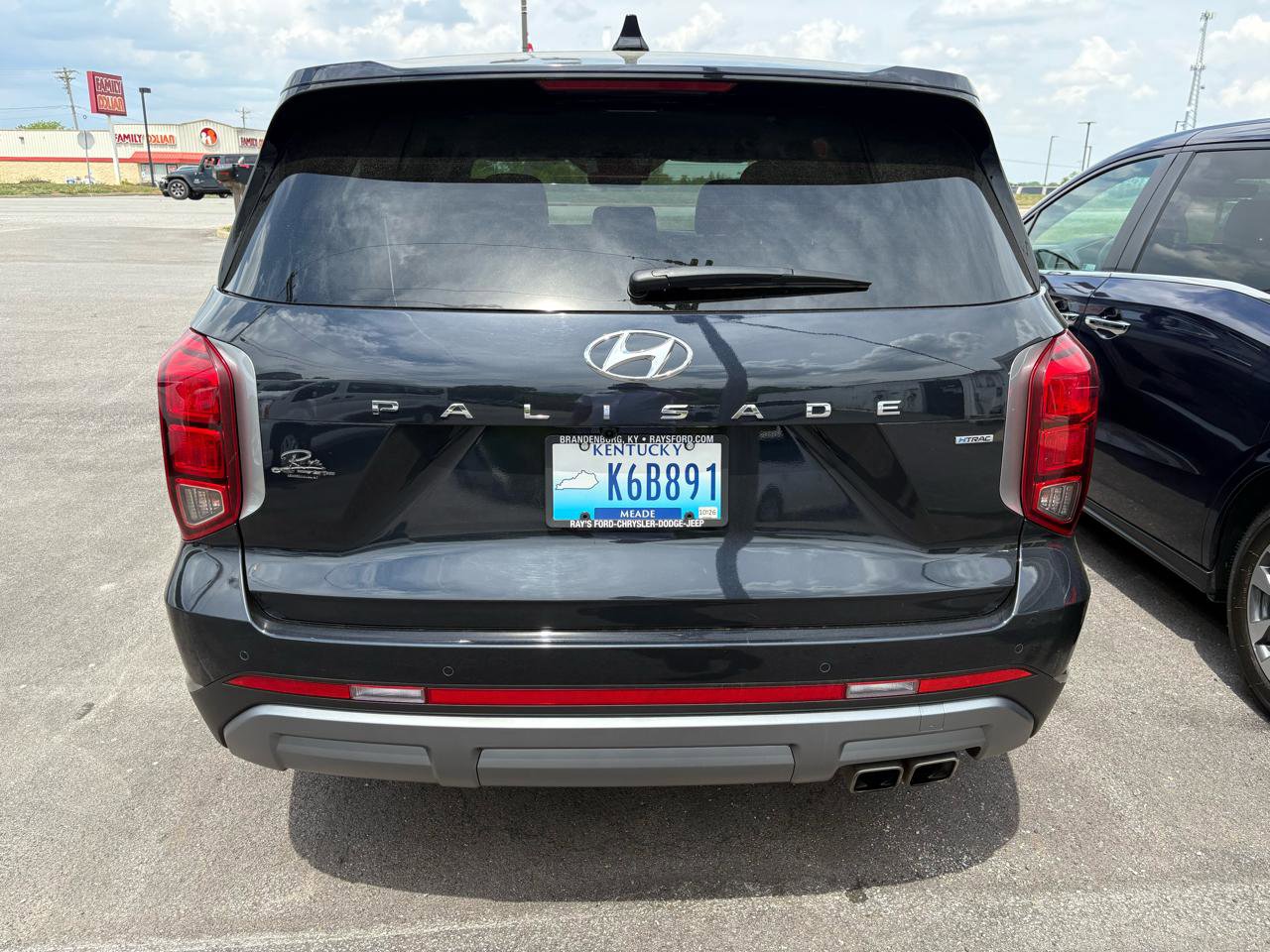 Used 2025 Hyundai Palisade SE AWD/4WD image 5
