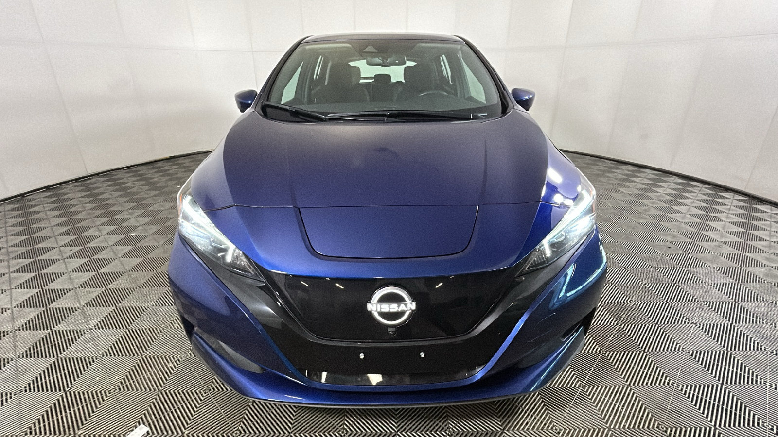 Used 2025 Nissan Leaf SV Plus FWD image 9