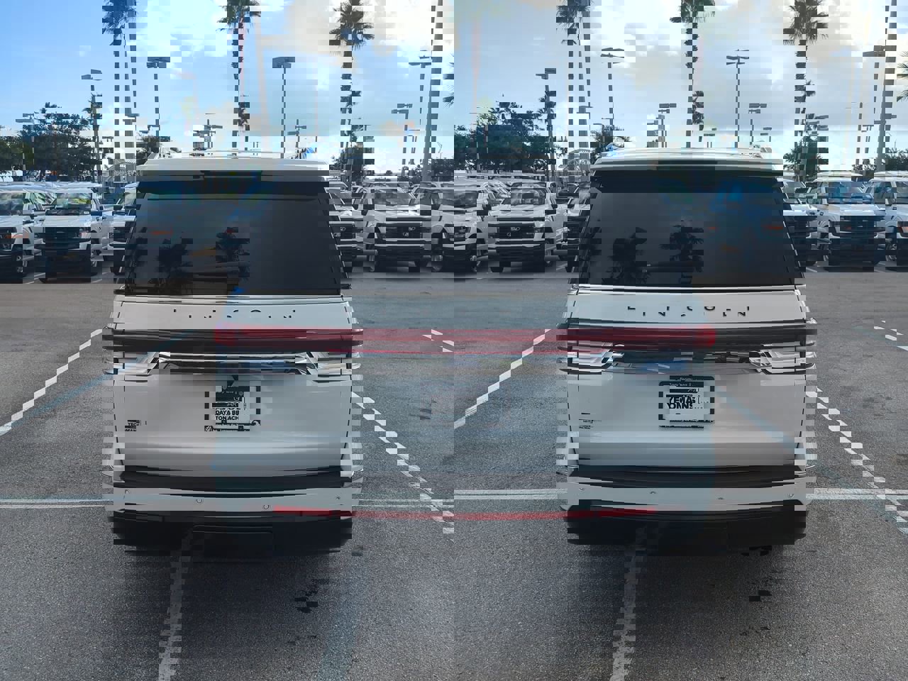 Certified 2023 Lincoln Navigator Black Label image 5