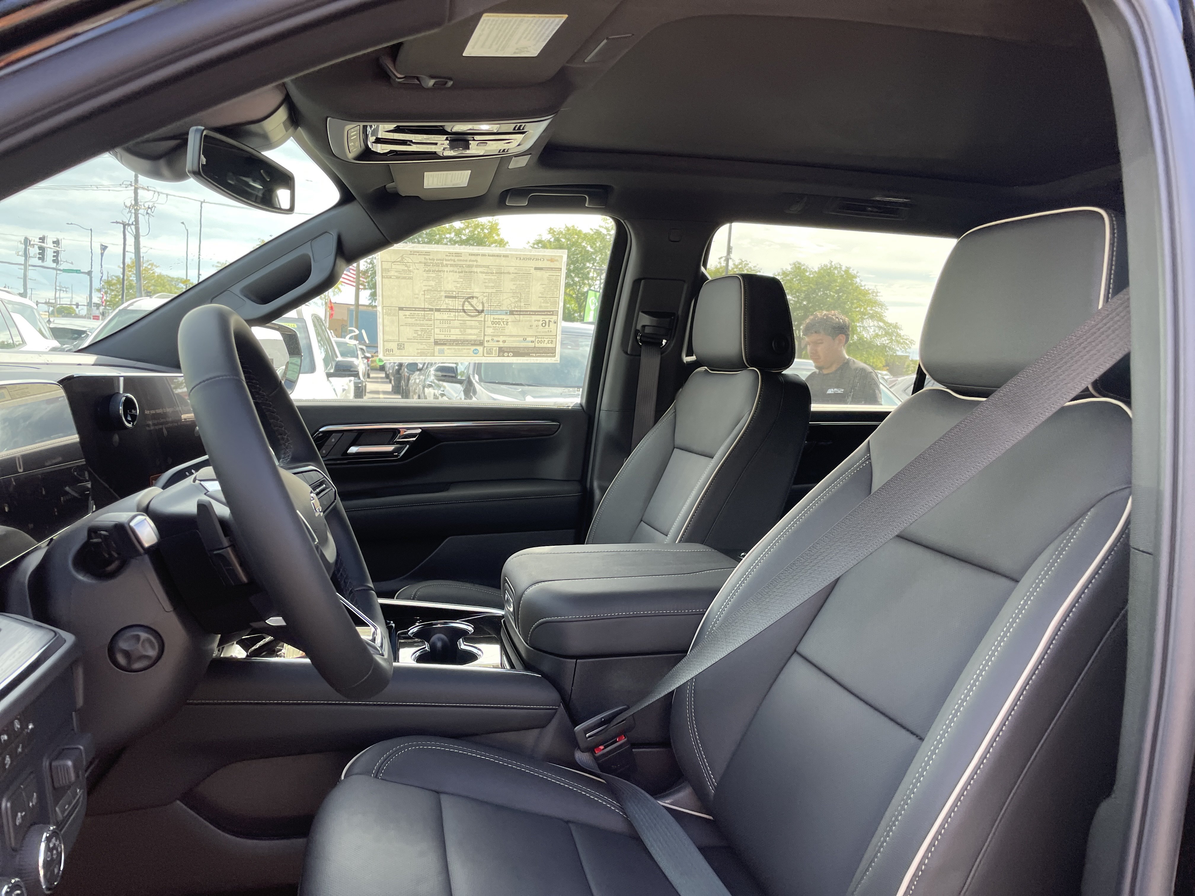 New 2026 Chevrolet Suburban Premier w/ Sun And Tow Package AWD/4WD image 16