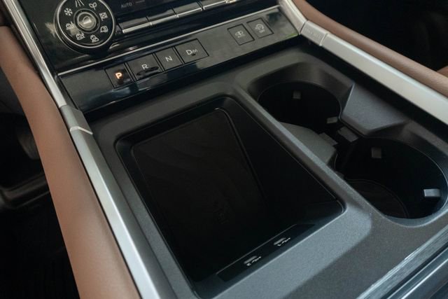 Used 2025 Nissan Armada Platinum Reserve AWD/4WD image 41