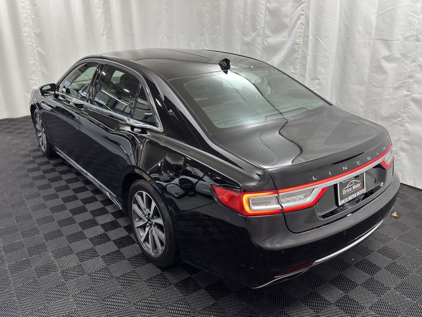 Used 2019 Lincoln Continental AWD w/ Equipment Group 500A image 9