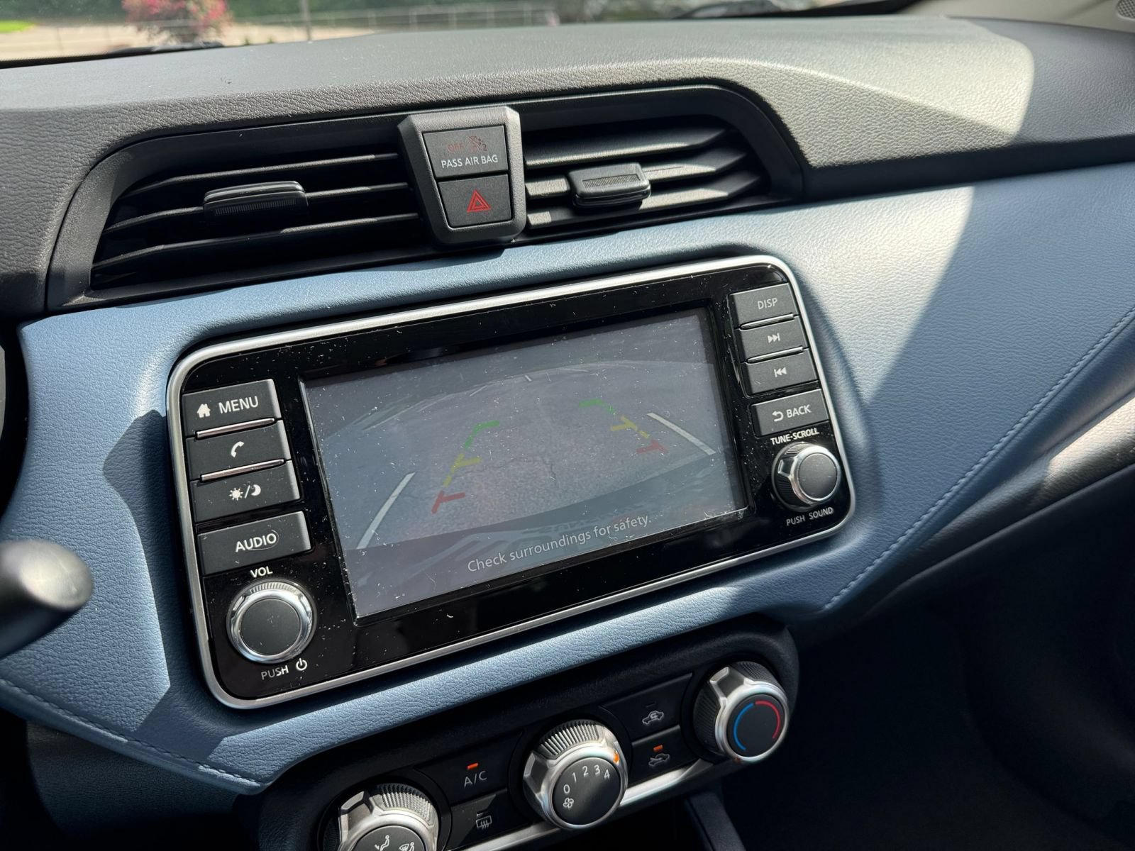 Used 2025 Nissan Versa SV FWD image 22