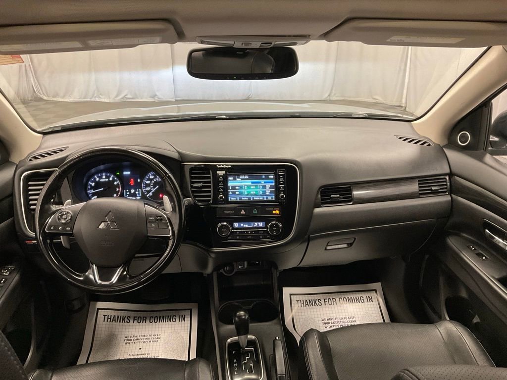 Used 2016 Mitsubishi Outlander GT AWD/4WD image 2