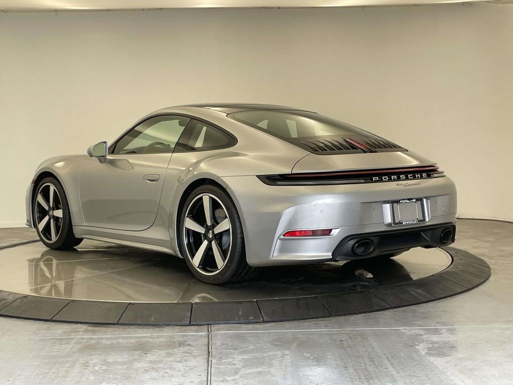 Used 2026 Porsche 911 Carrera image 3