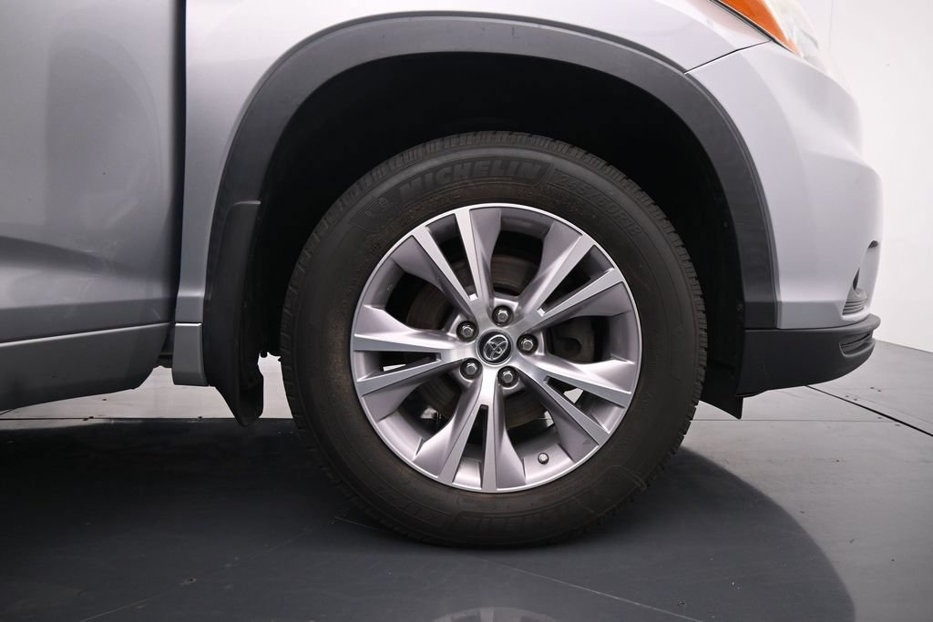 Used 2016 Toyota Highlander Plus AWD/4WD image 14
