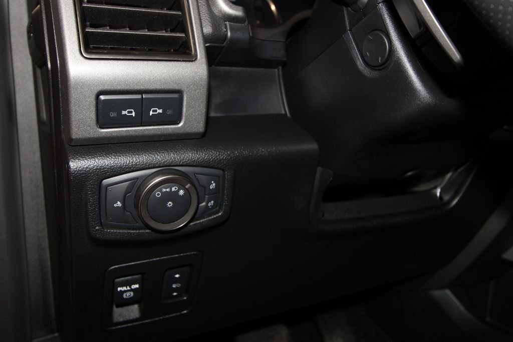 Used 2019 Ford F150 Raptor w/ Equipment Group 802A Luxury image 11