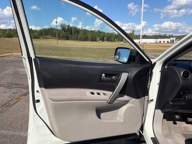 Used 2015 Nissan Rogue S w/ Convenience Package FWD image 15