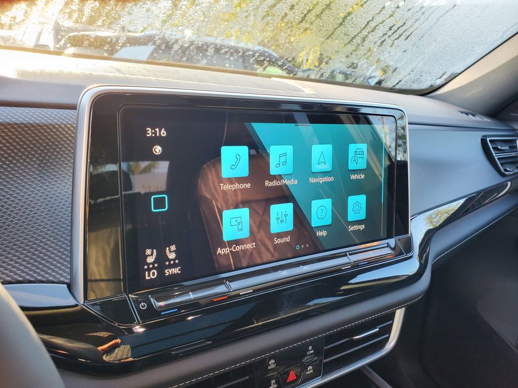 New 2026 Volkswagen Atlas Cross Sport SEL Premium R-Line image 9