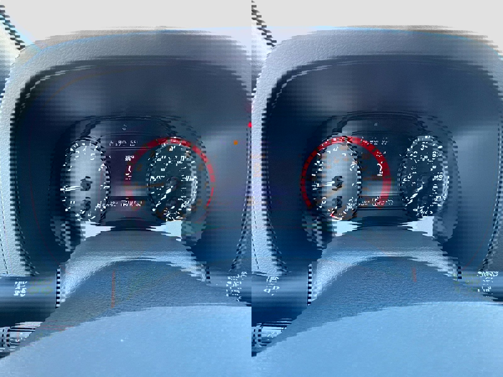 Used 2025 Nissan Frontier Pro-X image 11