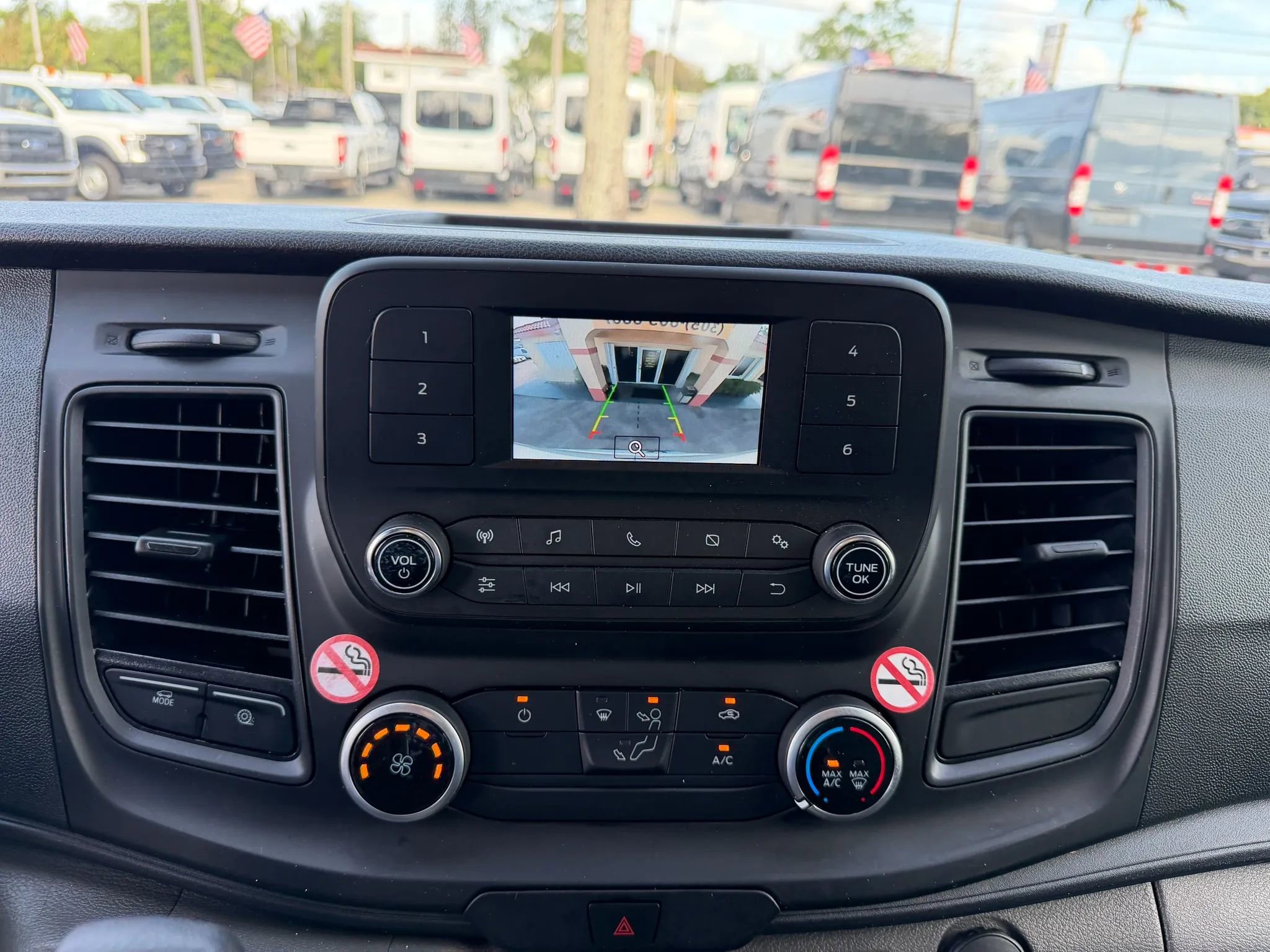 Used 2025 Ford Transit 250 148 Medium Roof image 15