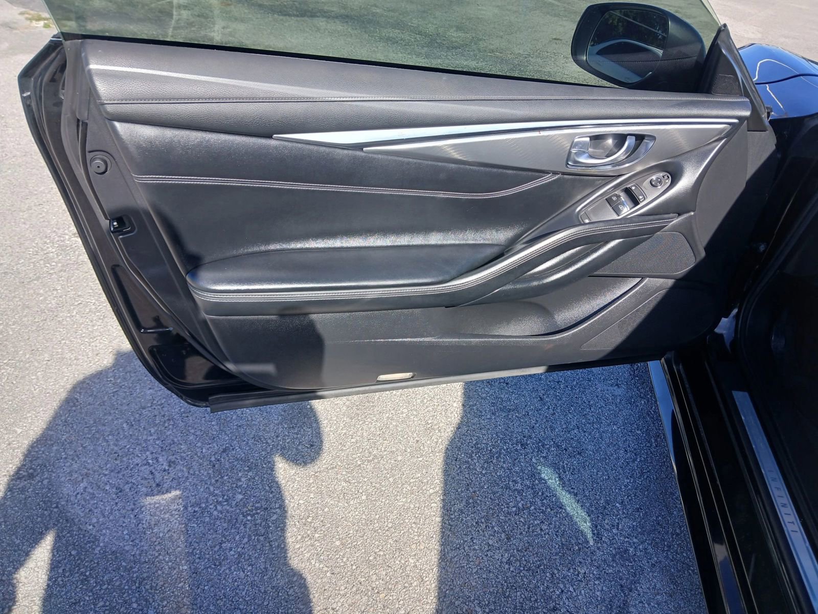 Used 2017 INFINITI Q60 2.0t image 12