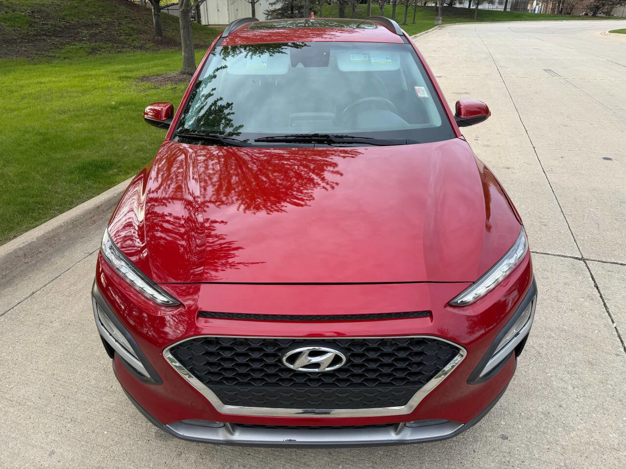 Used 2021 Hyundai Kona Limited AWD/4WD image 2