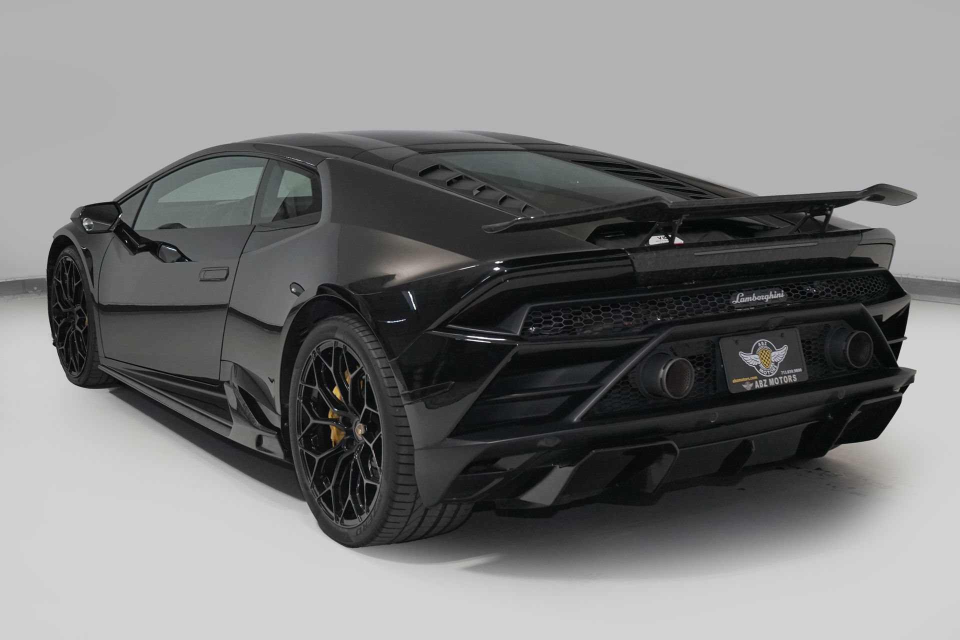 Used 2021 Lamborghini Huracan EVO RWD image 6