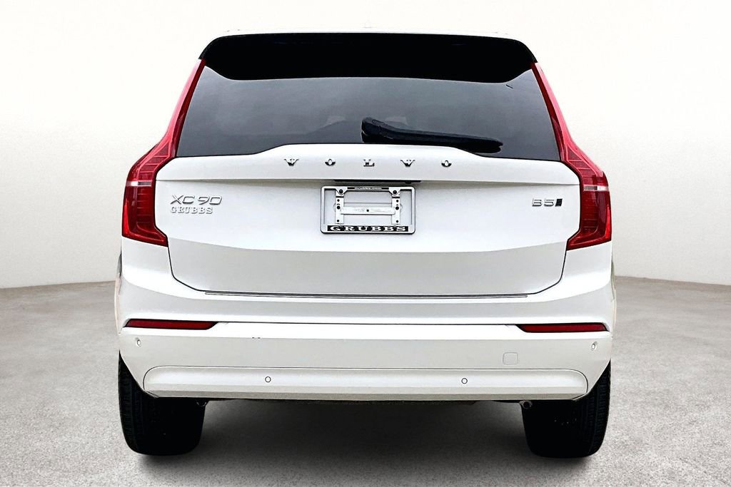 Used 2023 Volvo XC90 B5 Core w/ Climate Package image 7