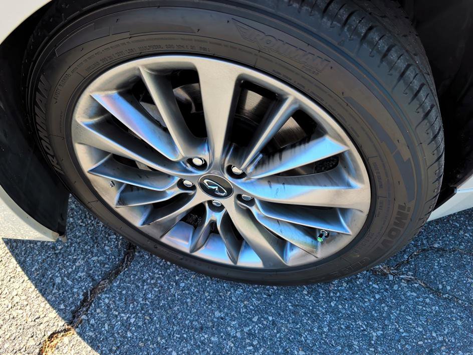 Used 2018 INFINITI Q50 Luxe w/ Essential Package (3.0T Luxe) RWD image 7