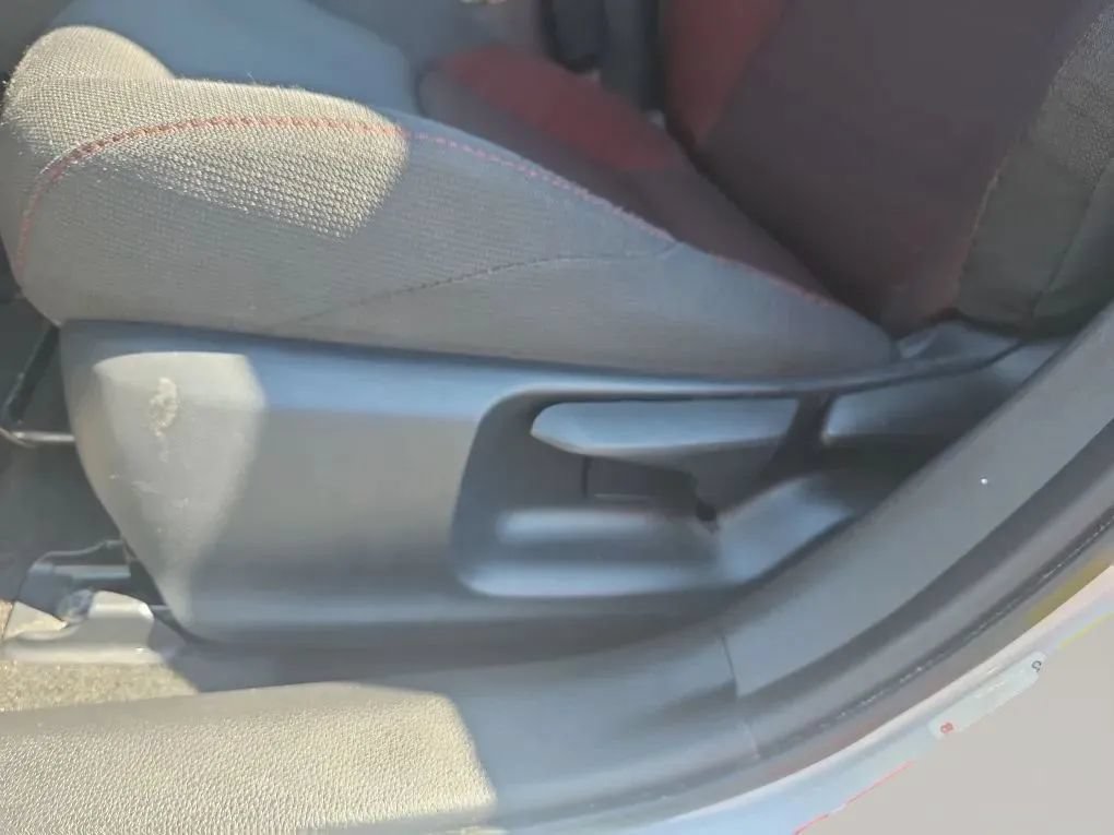 Used 2025 Toyota Corolla SE FWD image 15