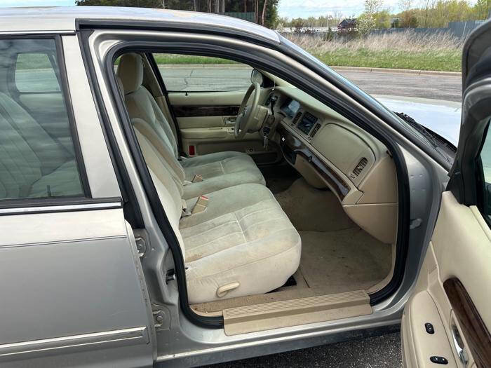 Used 2007 Mercury Grand Marquis GS RWD image 29