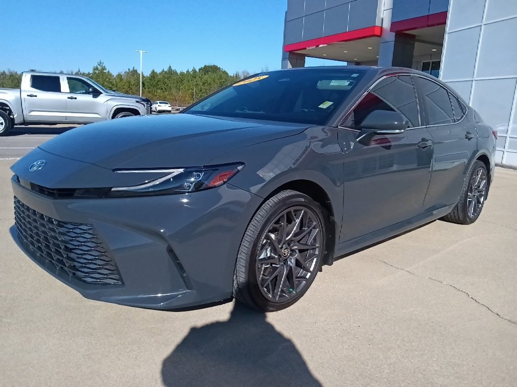 Used 2025 Toyota Camry XSE image 7