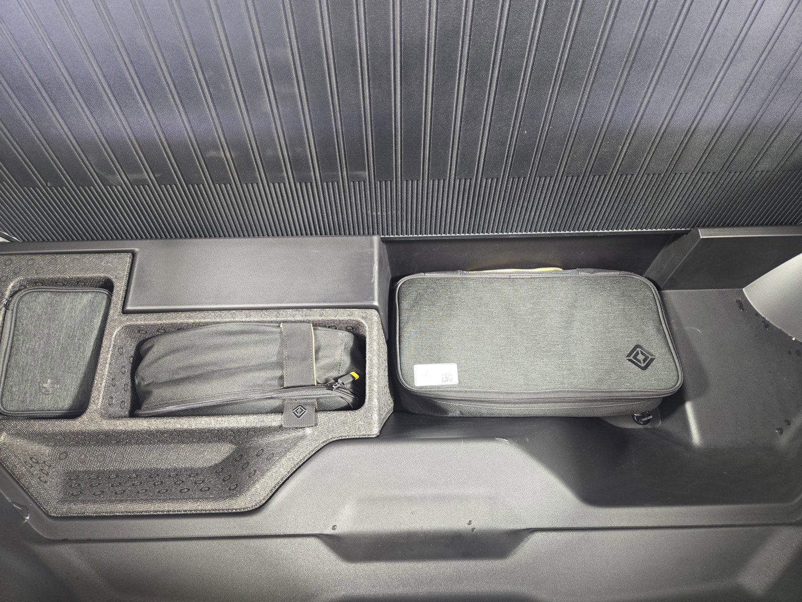 Used 2025 Rivian R1T Adventure image 14