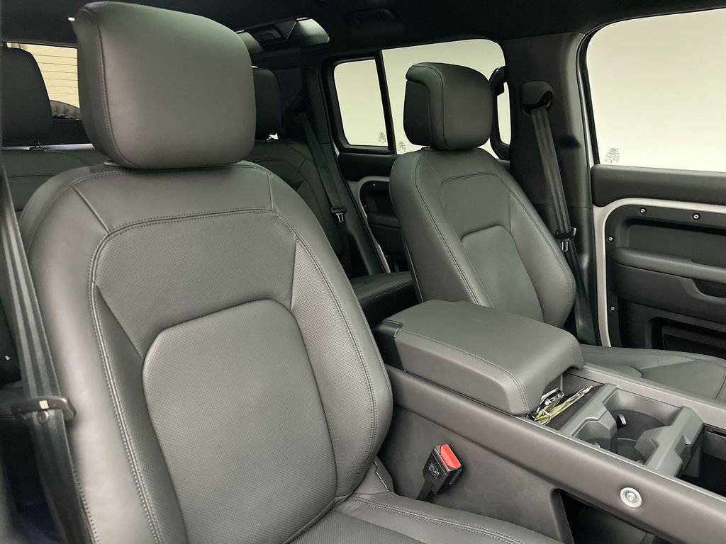 New 2026 Land Rover Defender 110 S AWD/4WD image 15