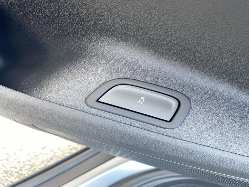 New 2026 Chevrolet Traverse Z71 w/ Driver Confidence Package image 17