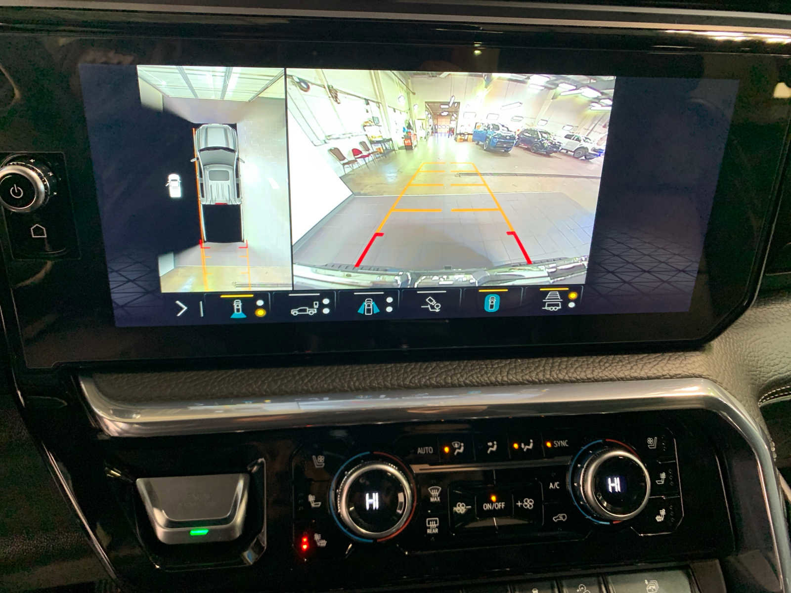 Used 2023 GMC Sierra 1500 Denali w/ Denali Reserve Package AWD/4WD image 6