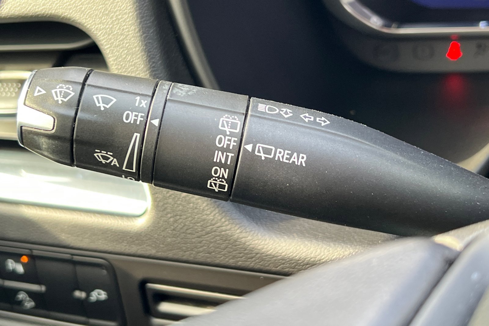 Used 2022 Chevrolet Suburban Z71 image 37